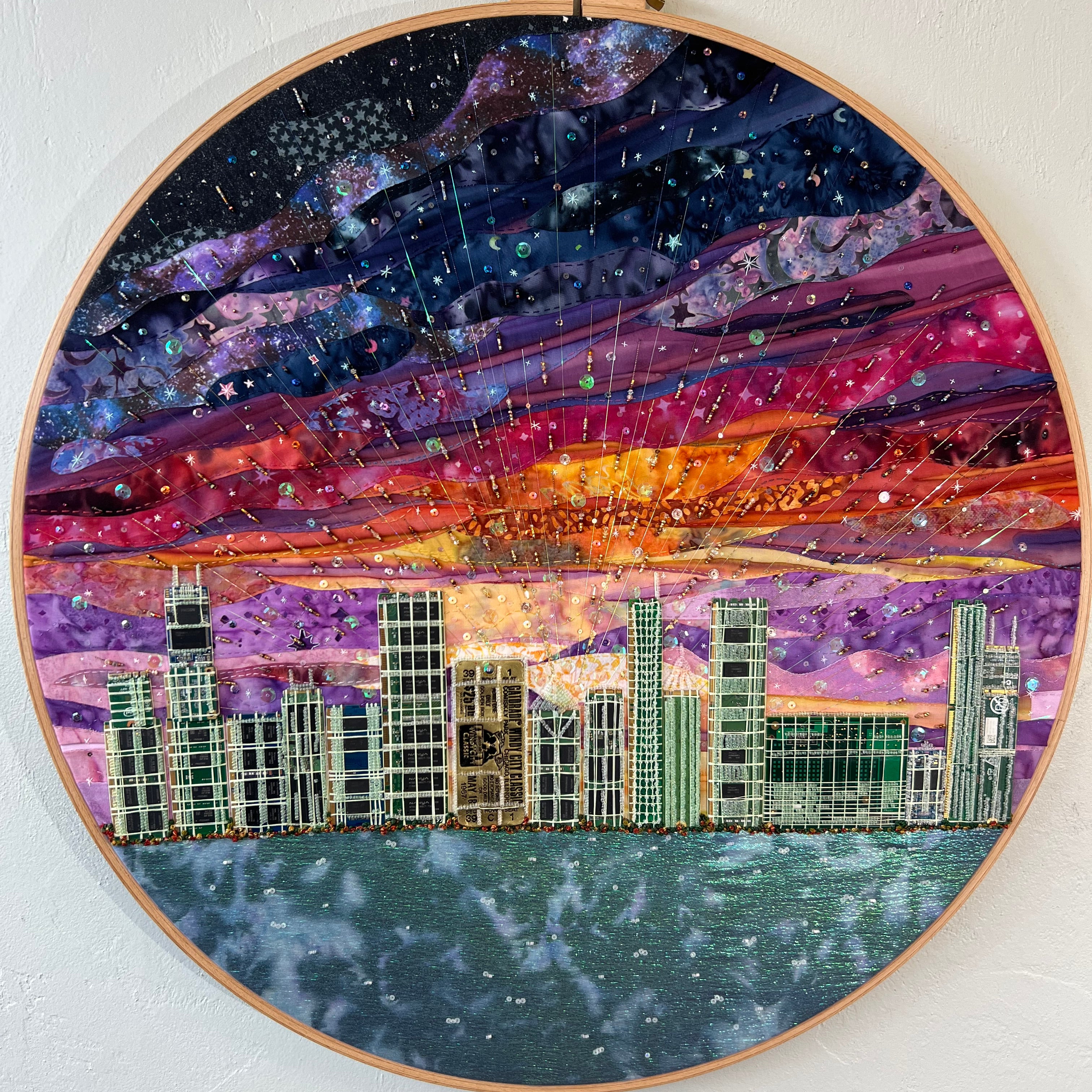 Technological Windy City - #636 24” quilt hoop