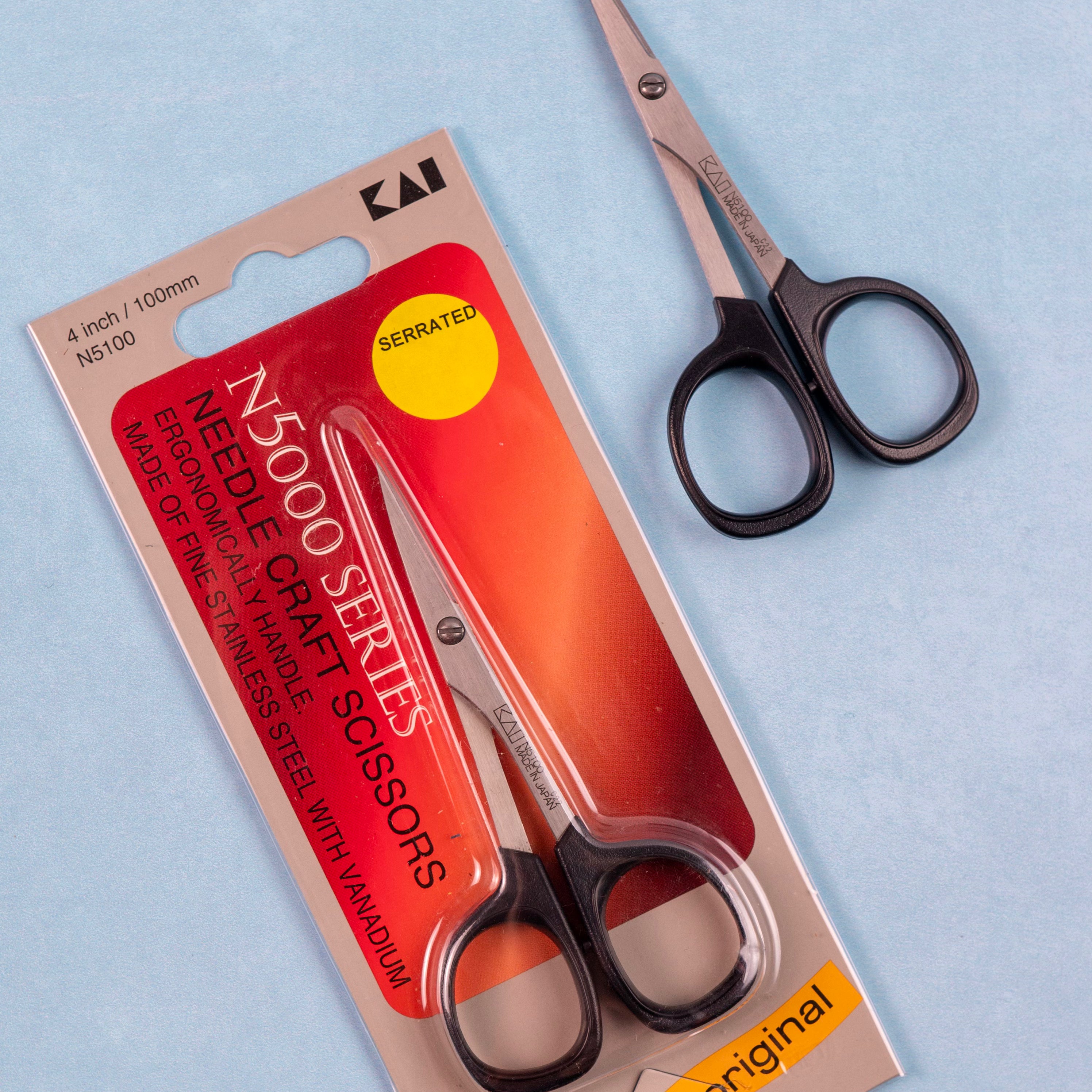 Kai 4” SERRATED Needlecraft Scissors