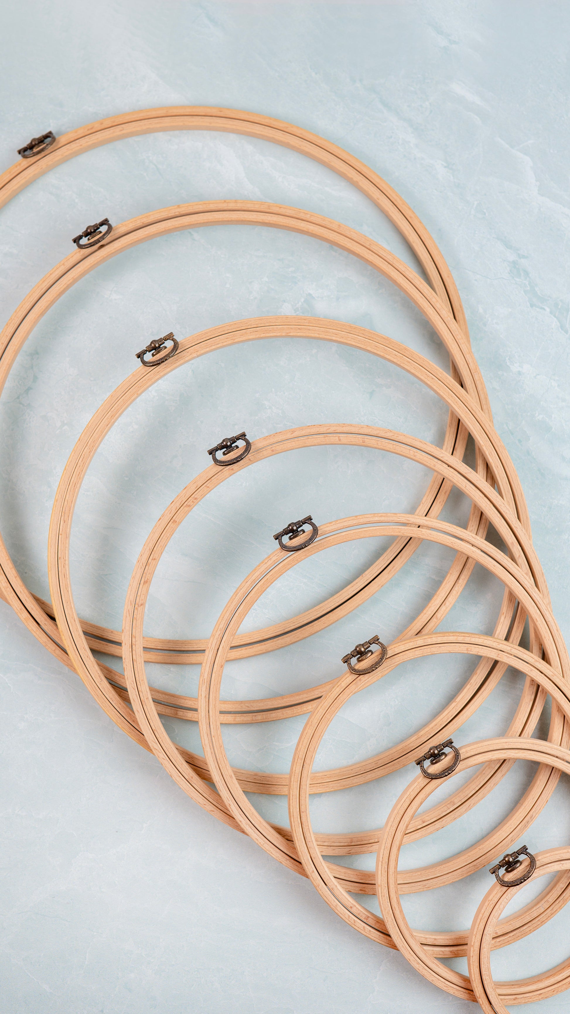 Nurge Hanging Screwless Display Frames: 8mm