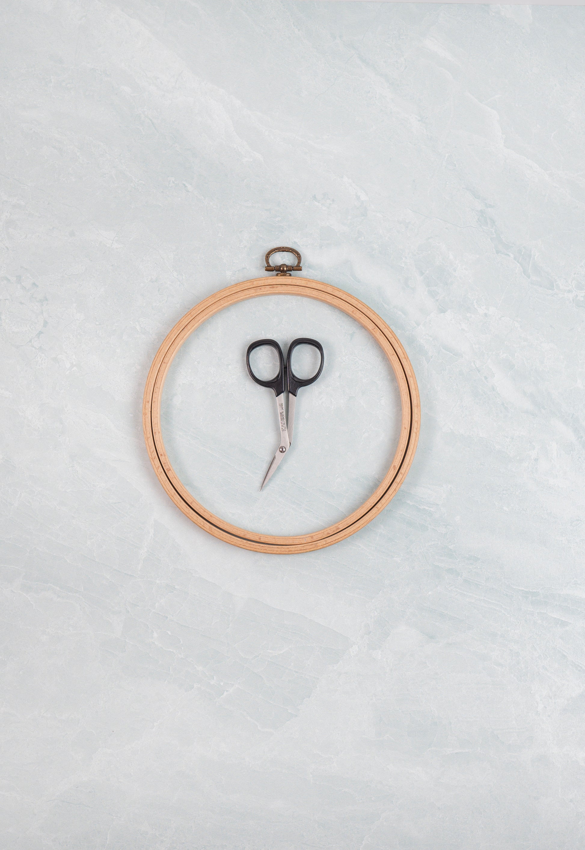 Nurge Hanging Screwless Display Frames: 8mm