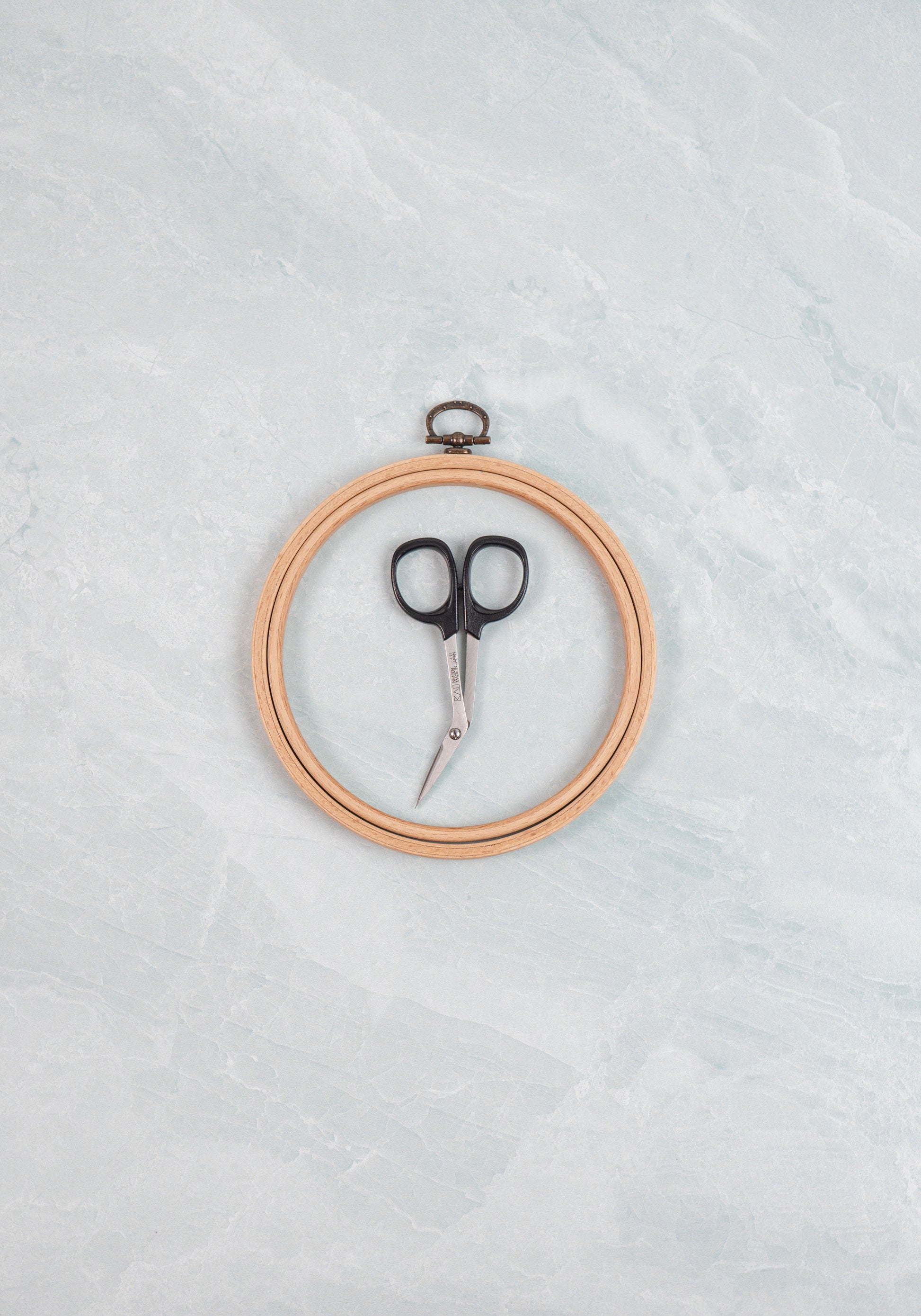 Nurge Hanging Screwless Display Frames: 8mm