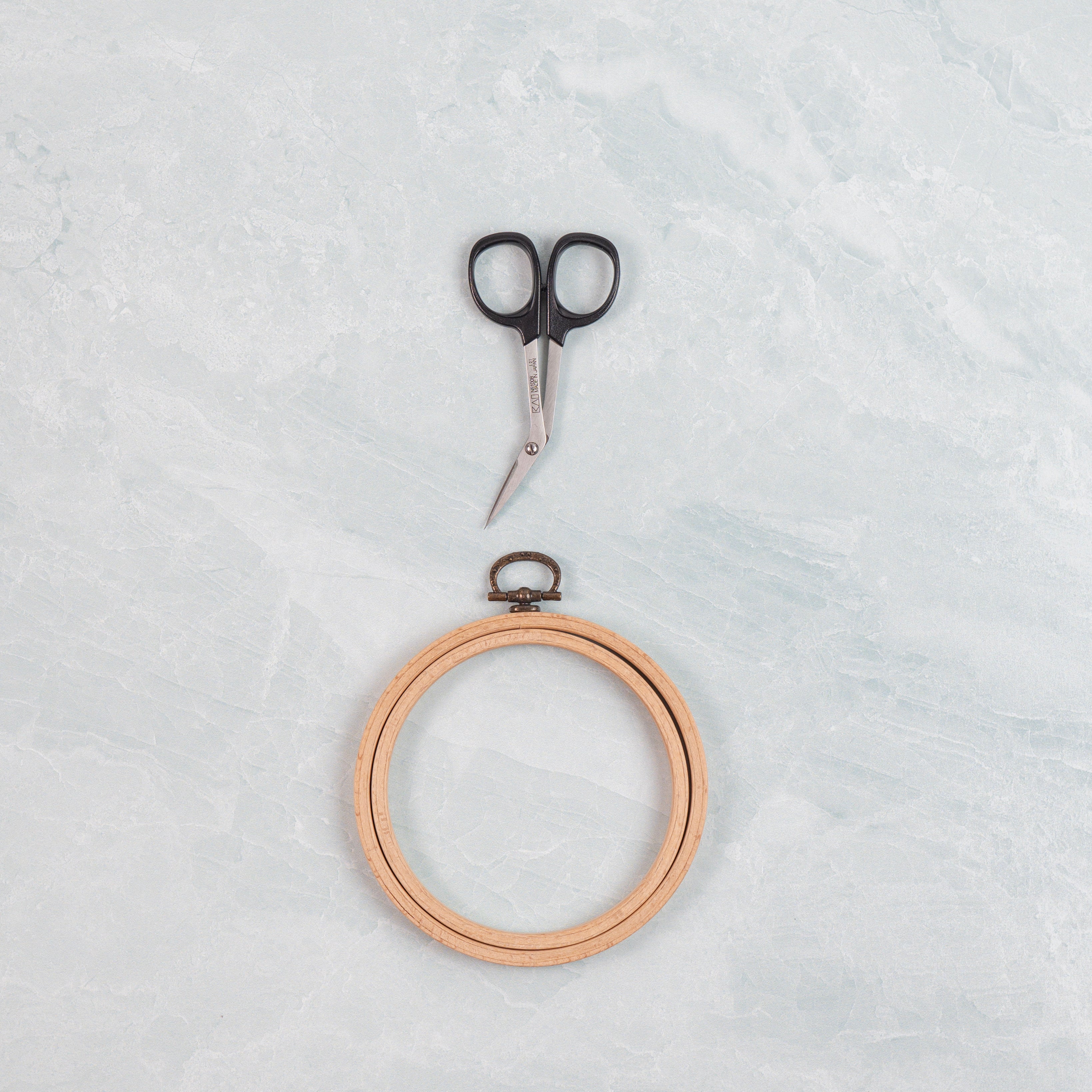 Nurge Hanging Screwless Display Frames: 8mm