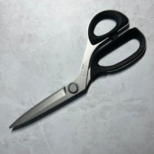 Load image into Gallery viewer, Kai 9” Professional Serrated Shears
