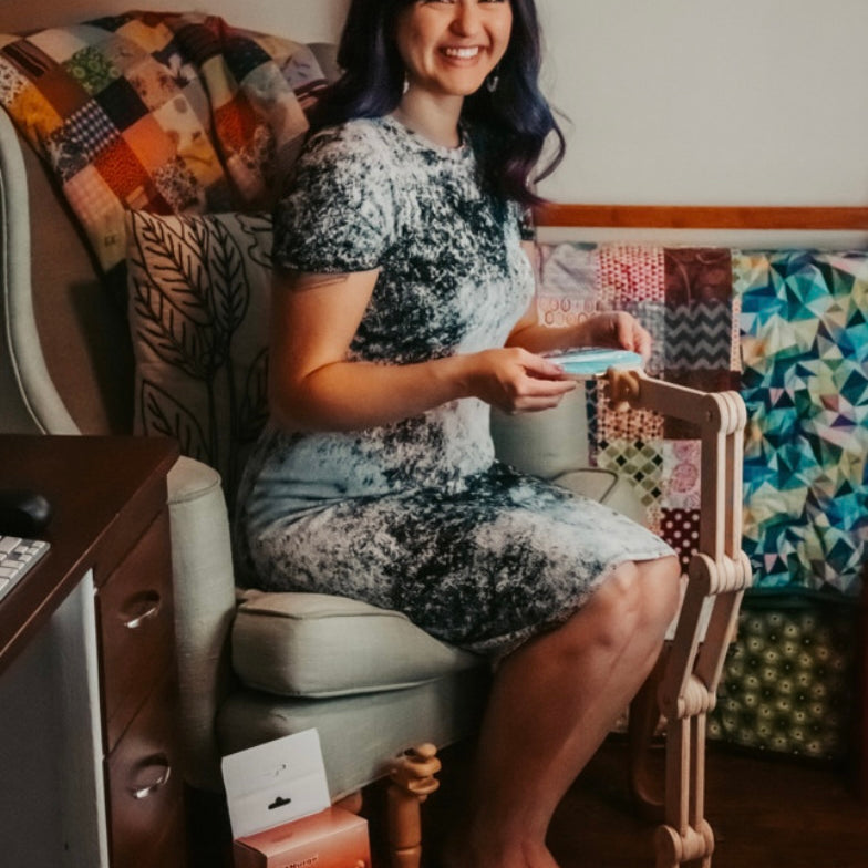 Nurge Embroidery Floor Stand