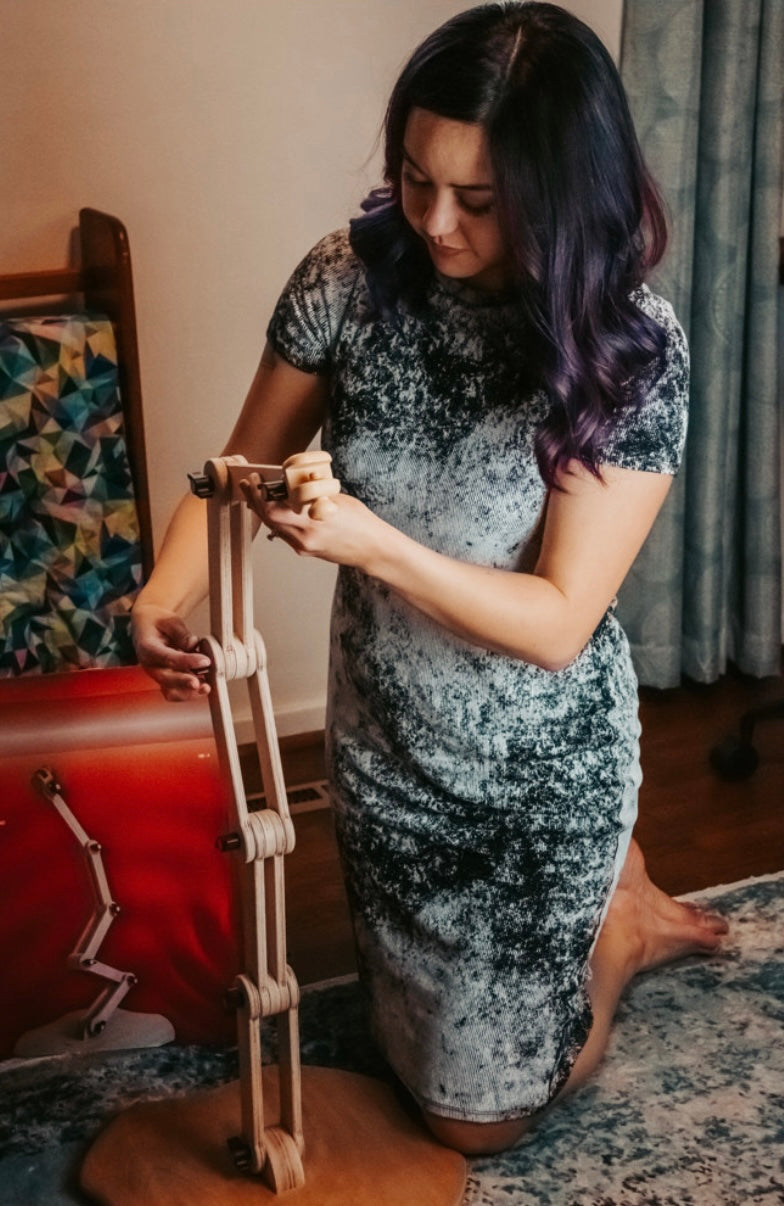 Nurge Embroidery Floor Stand