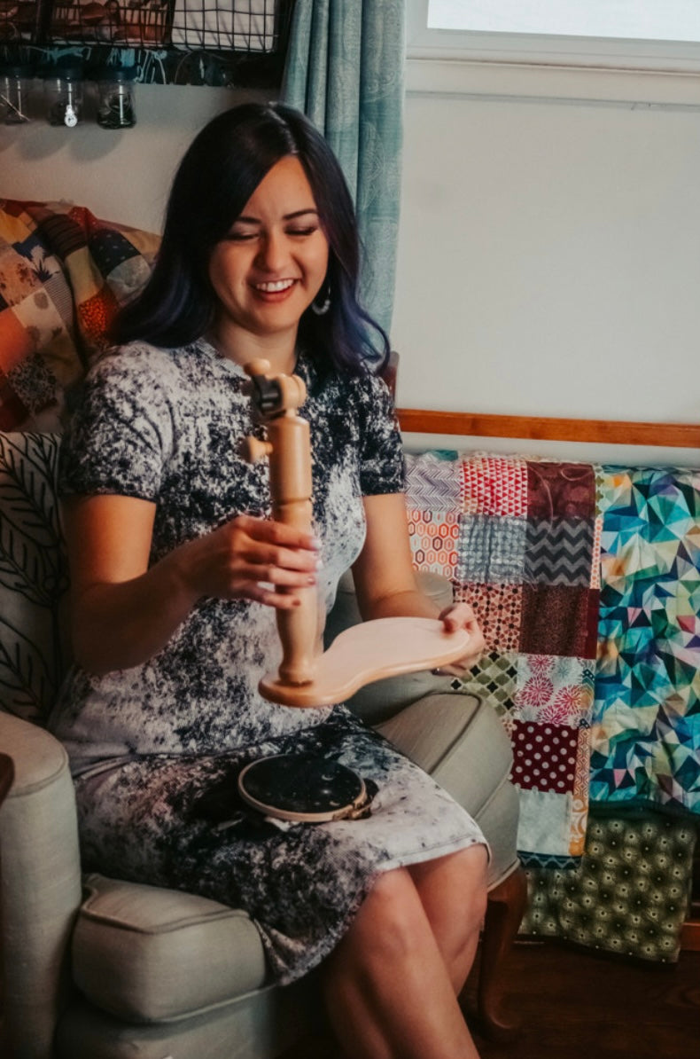 Nurge Embroidery Seat Stand